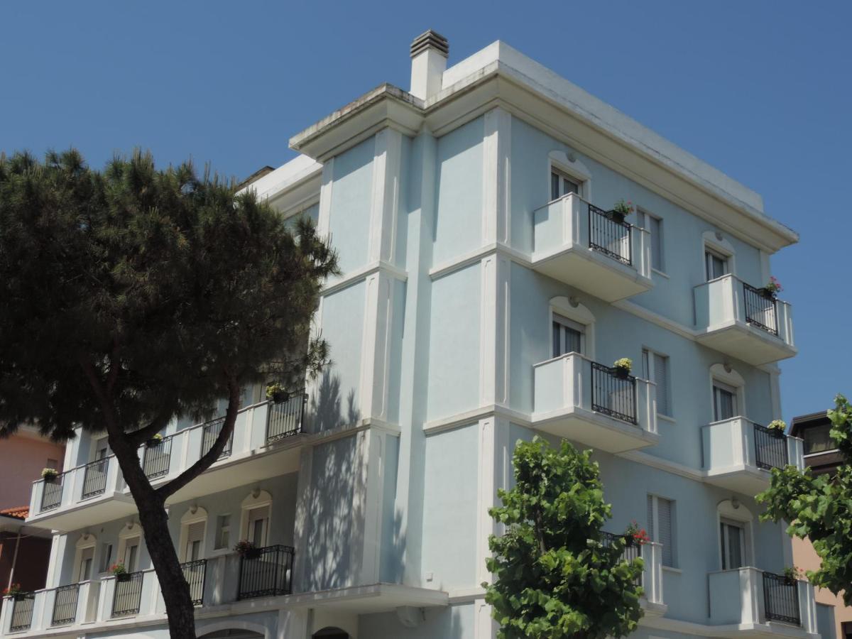Hotel Liliana Rimini Exteriör bild